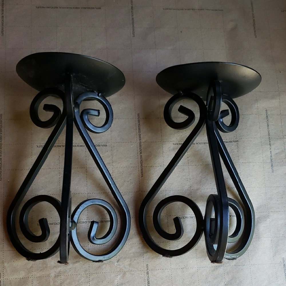 Elegant Scroll Design 3in Piller Candle Holders